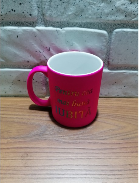 Cană - Pentru cea mai bună iubită cu scris multicolor Cană - Pentru cea mai bună iubită cu scris multicolor