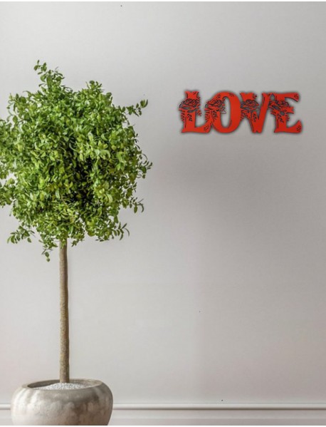 Ornament lemn de perete ” LOVE ” mid-33